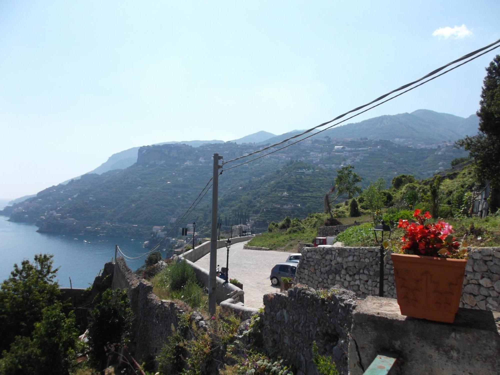 Casa Vacanze Nonno Aldo Minori Exterior photo